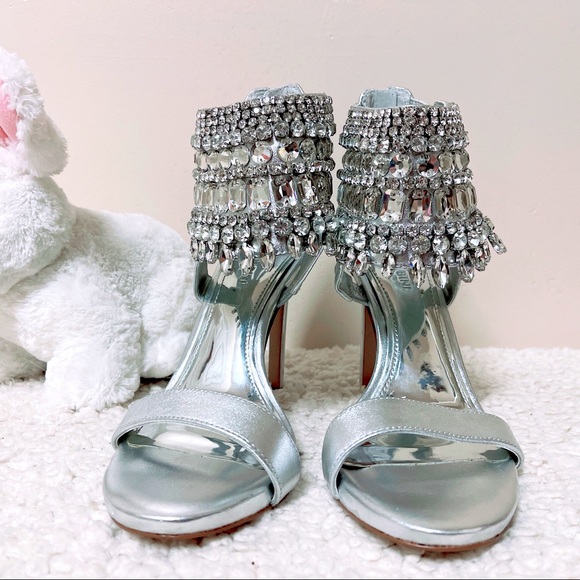 Brand New Silver Color Party & Evening Shoes - Size 6.5M - Picture 2 of 6